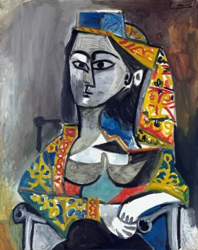 Femme Au Costume Turc Dans Un Fauteuil