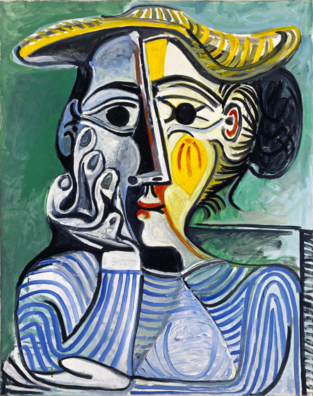 Femme Au Chignon et Au Chapeau